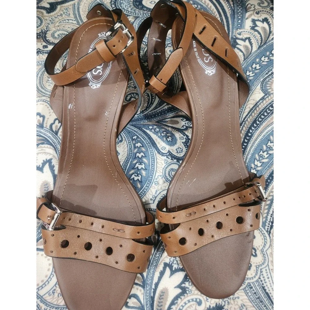 Tods Brown Leather Perforated Buckle Ankle Strap Heels Sandals Made in Italy‎ 39